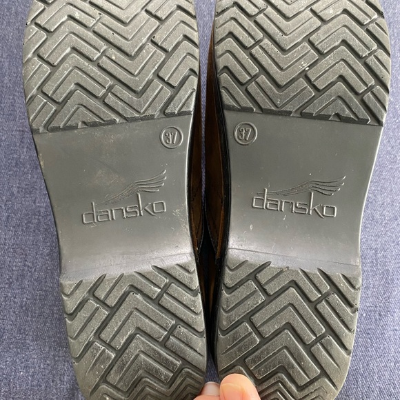 Like new Professional cabrio clogs by Dansko sz 37 great condition! (6.5-7us) - Picture 2 of 4